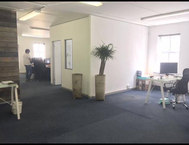 115M² OFFICE RENTED IN WESTLAKE